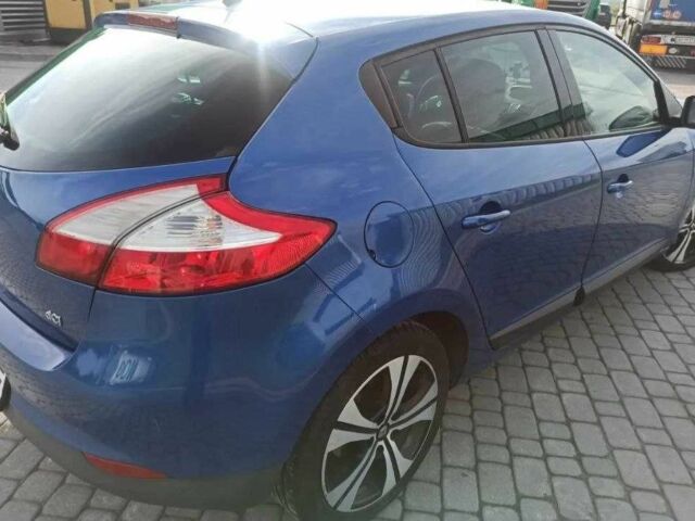 Синий Рено Меган, объемом двигателя 1.5 л и пробегом 290 тыс. км за 5200 $, фото 4 на Automoto.ua