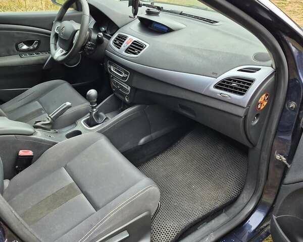 Синий Рено Меган, объемом двигателя 2 л и пробегом 231 тыс. км за 5800 $, фото 43 на Automoto.ua