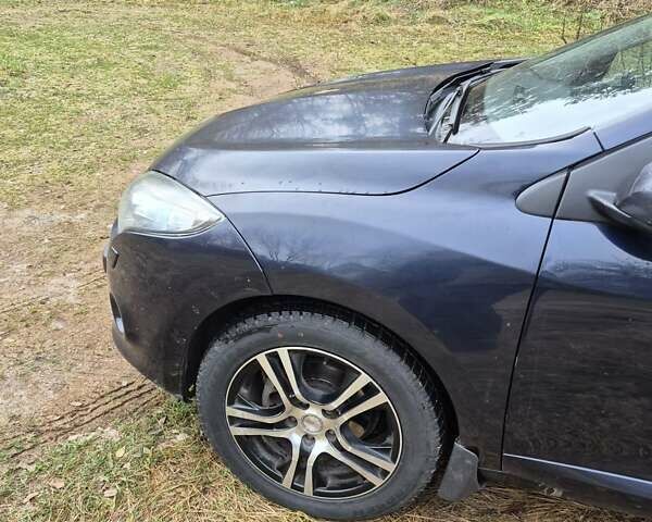 Синий Рено Меган, объемом двигателя 2 л и пробегом 231 тыс. км за 5800 $, фото 4 на Automoto.ua