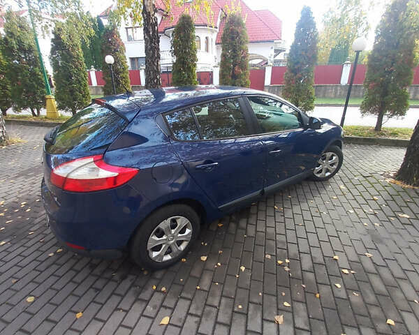 Синій Рено Меган, об'ємом двигуна 1.5 л та пробігом 211 тис. км за 5550 $, фото 5 на Automoto.ua