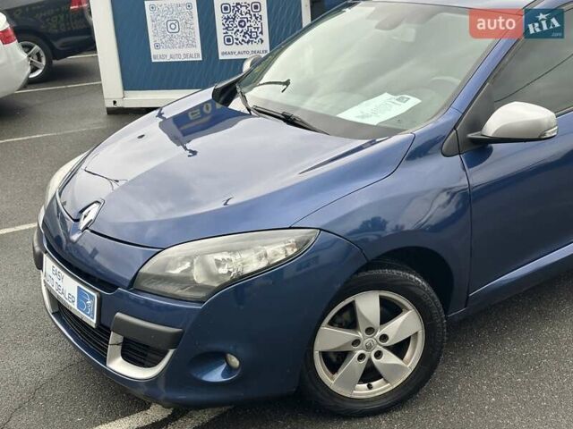 Синий Рено Меган, объемом двигателя 1.6 л и пробегом 298 тыс. км за 6990 $, фото 9 на Automoto.ua