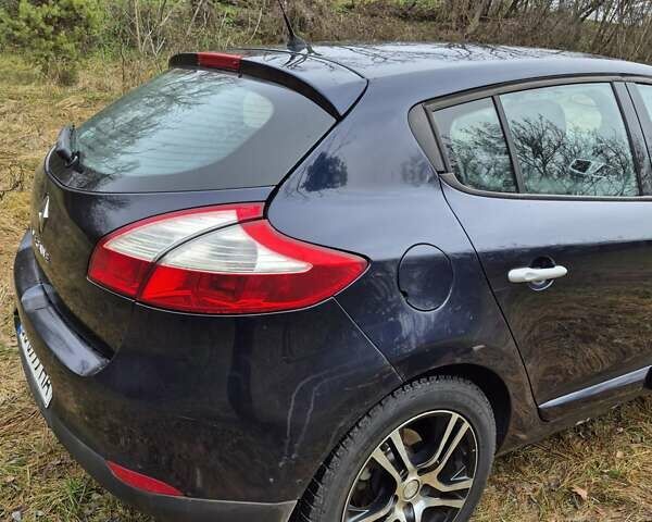 Синий Рено Меган, объемом двигателя 2 л и пробегом 231 тыс. км за 5800 $, фото 39 на Automoto.ua