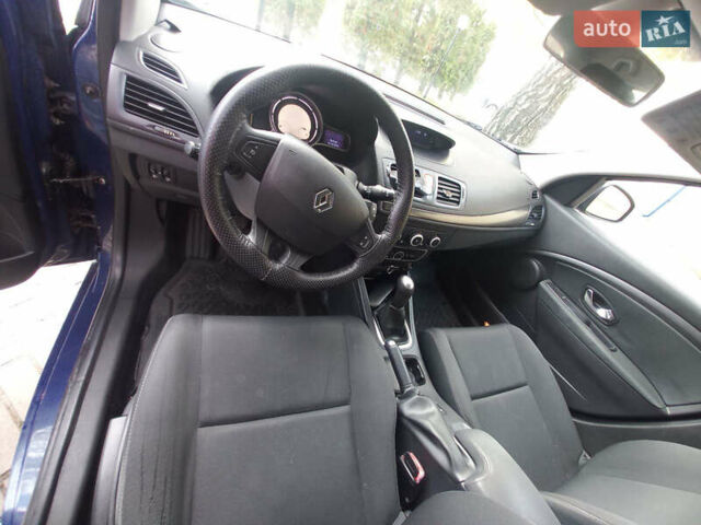 Синій Рено Меган, об'ємом двигуна 1.5 л та пробігом 211 тис. км за 5550 $, фото 6 на Automoto.ua