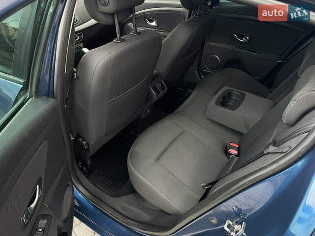 Синий Рено Меган, объемом двигателя 1.6 л и пробегом 196 тыс. км за 7300 $, фото 26 на Automoto.ua