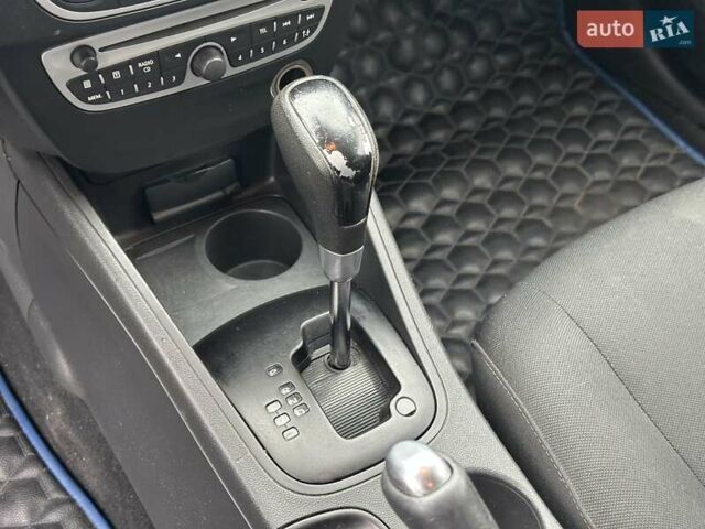 Синий Рено Меган, объемом двигателя 1.6 л и пробегом 298 тыс. км за 6990 $, фото 23 на Automoto.ua