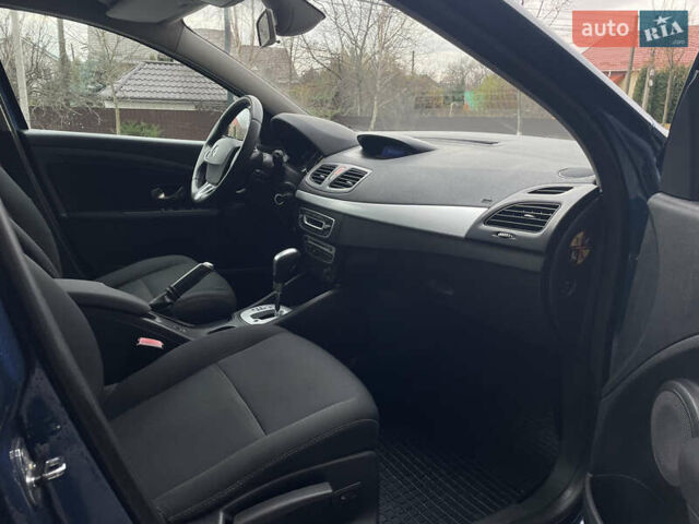 Синий Рено Меган, объемом двигателя 1.6 л и пробегом 196 тыс. км за 7300 $, фото 32 на Automoto.ua