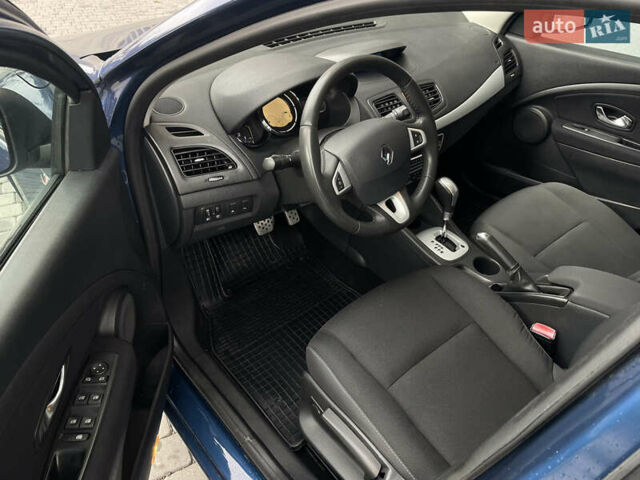 Синий Рено Меган, объемом двигателя 1.6 л и пробегом 196 тыс. км за 7300 $, фото 22 на Automoto.ua