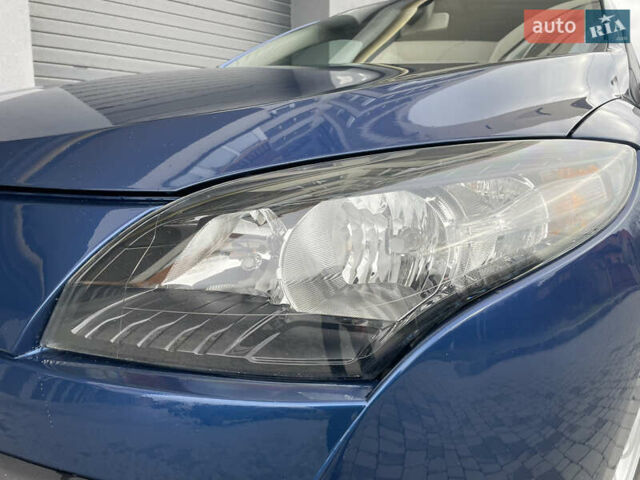 Синий Рено Меган, объемом двигателя 1.6 л и пробегом 196 тыс. км за 7300 $, фото 2 на Automoto.ua