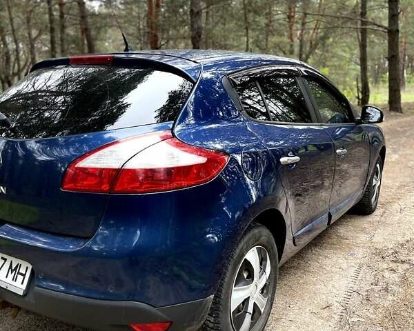 Синий Рено Меган, объемом двигателя 1.6 л и пробегом 297 тыс. км за 6500 $, фото 6 на Automoto.ua
