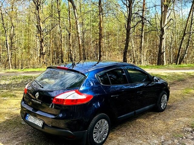 Синий Рено Меган, объемом двигателя 1.6 л и пробегом 181 тыс. км за 6700 $, фото 2 на Automoto.ua