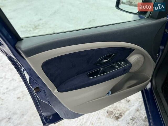 Синій Рено Меган, об'ємом двигуна 1.6 л та пробігом 214 тис. км за 6800 $, фото 13 на Automoto.ua