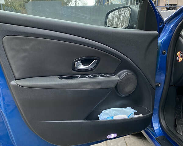 Синий Рено Меган, объемом двигателя 1.5 л и пробегом 255 тыс. км за 5999 $, фото 20 на Automoto.ua