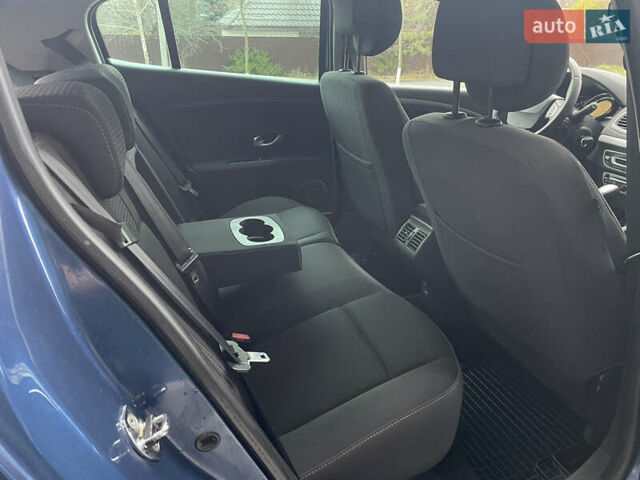 Синий Рено Меган, объемом двигателя 1.6 л и пробегом 196 тыс. км за 7300 $, фото 30 на Automoto.ua