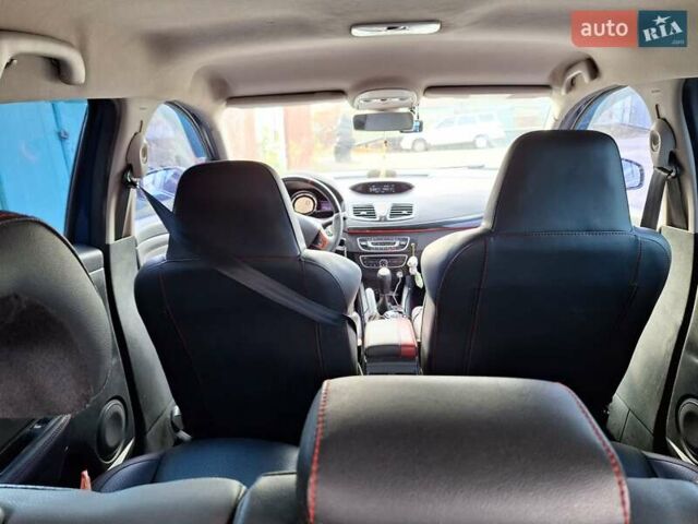 Синий Рено Меган, объемом двигателя 1.6 л и пробегом 248 тыс. км за 6500 $, фото 7 на Automoto.ua