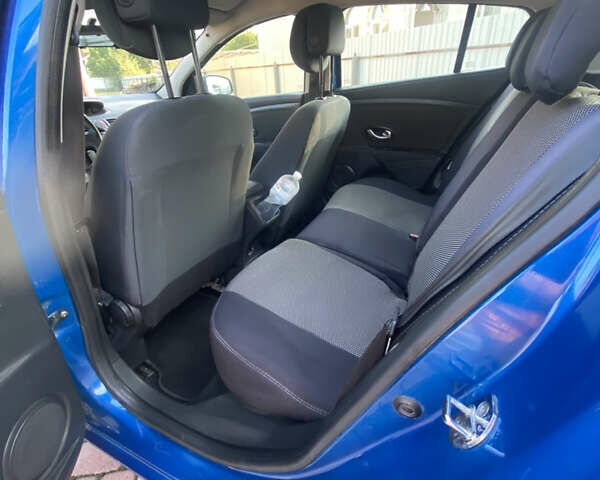 Синий Рено Меган, объемом двигателя 1.5 л и пробегом 255 тыс. км за 5999 $, фото 10 на Automoto.ua