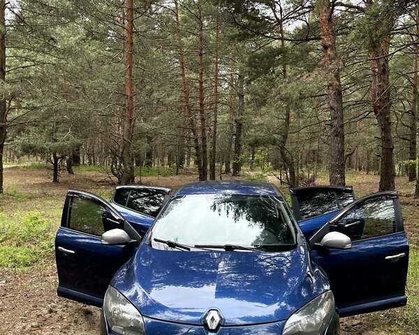 Синий Рено Меган, объемом двигателя 1.6 л и пробегом 297 тыс. км за 6500 $, фото 9 на Automoto.ua