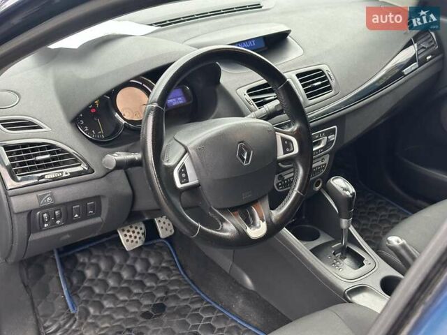 Синий Рено Меган, объемом двигателя 1.6 л и пробегом 298 тыс. км за 6990 $, фото 14 на Automoto.ua