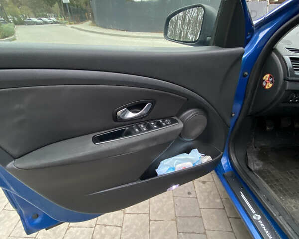 Синий Рено Меган, объемом двигателя 1.5 л и пробегом 255 тыс. км за 5999 $, фото 14 на Automoto.ua