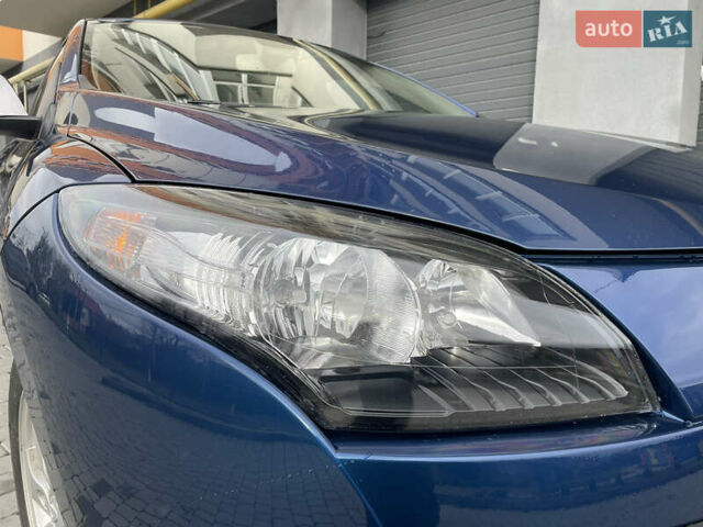 Синий Рено Меган, объемом двигателя 1.6 л и пробегом 196 тыс. км за 7300 $, фото 15 на Automoto.ua
