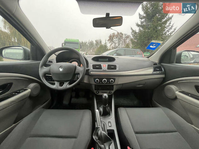 Синій Рено Меган, об'ємом двигуна 1.6 л та пробігом 181 тис. км за 6500 $, фото 13 на Automoto.ua