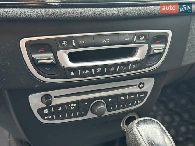 Синий Рено Меган, объемом двигателя 1.6 л и пробегом 298 тыс. км за 6990 $, фото 22 на Automoto.ua