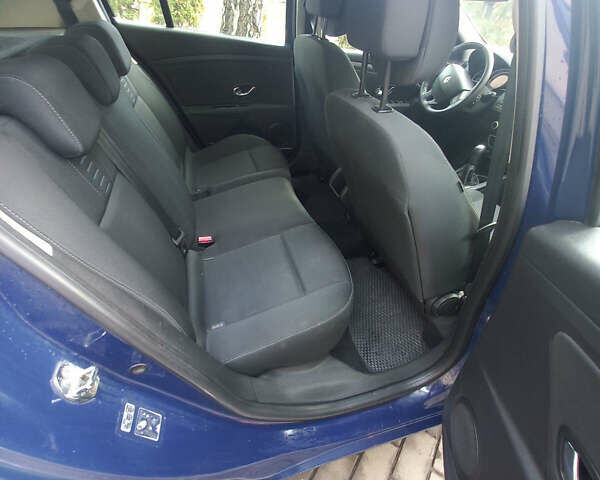 Синій Рено Меган, об'ємом двигуна 1.5 л та пробігом 211 тис. км за 5550 $, фото 7 на Automoto.ua