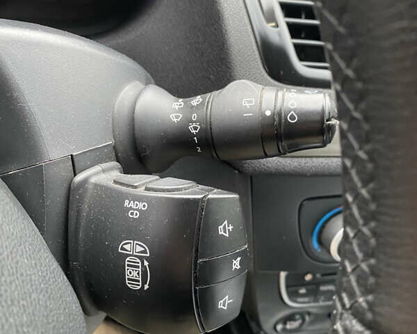 Синий Рено Меган, объемом двигателя 1.5 л и пробегом 255 тыс. км за 5999 $, фото 16 на Automoto.ua