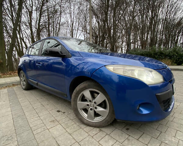 Синий Рено Меган, объемом двигателя 1.5 л и пробегом 255 тыс. км за 5999 $, фото 2 на Automoto.ua