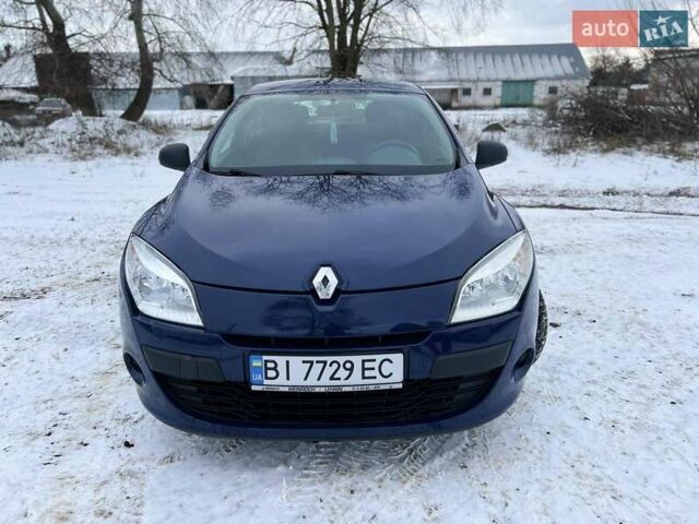 Синій Рено Меган, об'ємом двигуна 1.6 л та пробігом 214 тис. км за 6800 $, фото 1 на Automoto.ua