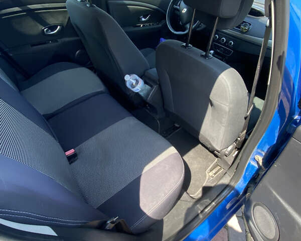 Синий Рено Меган, объемом двигателя 1.5 л и пробегом 255 тыс. км за 5999 $, фото 16 на Automoto.ua