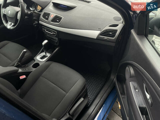 Синий Рено Меган, объемом двигателя 1.6 л и пробегом 196 тыс. км за 7300 $, фото 31 на Automoto.ua