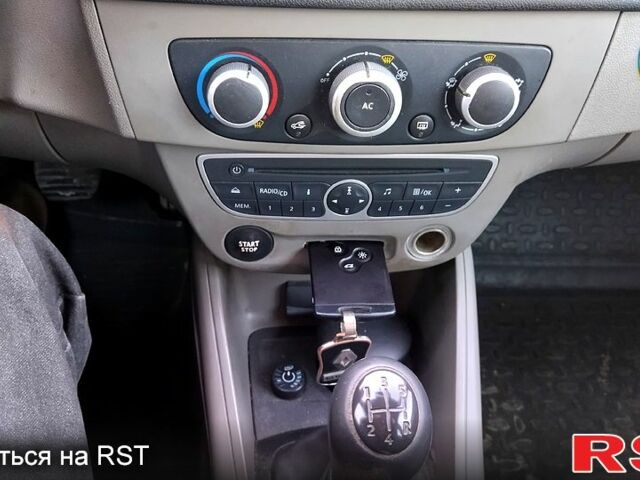 Синій Рено Меган, об'ємом двигуна 1.6 л та пробігом 248 тис. км за 6450 $, фото 9 на Automoto.ua