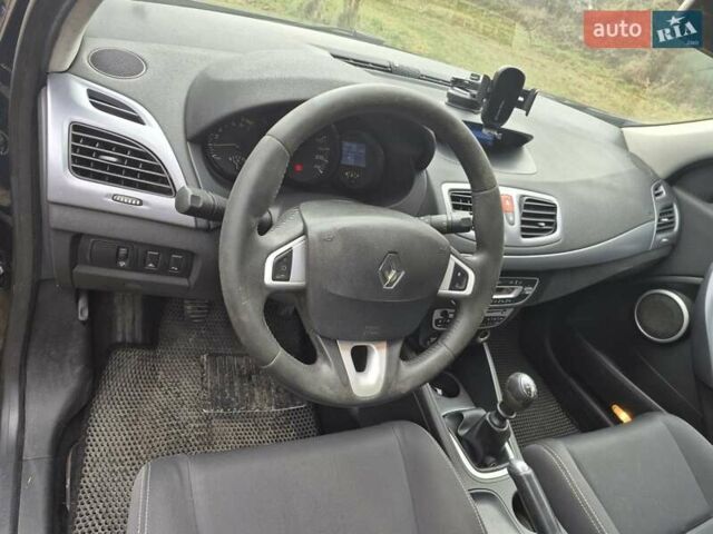 Синий Рено Меган, объемом двигателя 2 л и пробегом 231 тыс. км за 5800 $, фото 58 на Automoto.ua