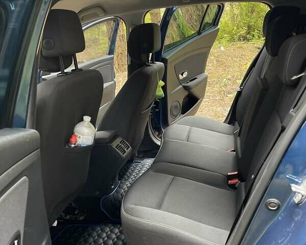 Синий Рено Меган, объемом двигателя 1.6 л и пробегом 298 тыс. км за 6000 $, фото 9 на Automoto.ua