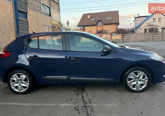 Синий Рено Меган, объемом двигателя 1.6 л и пробегом 197 тыс. км за 5900 $, фото 5 на Automoto.ua