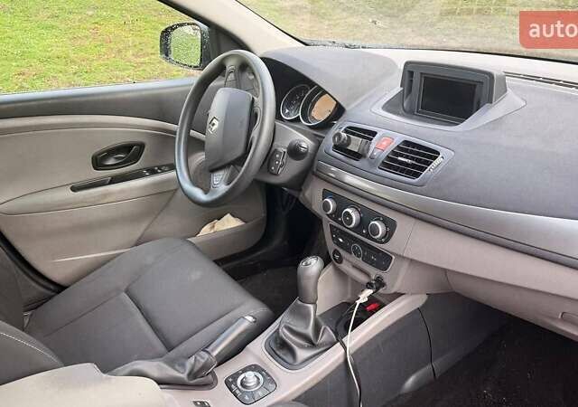 Синий Рено Меган, объемом двигателя 1.6 л и пробегом 197 тыс. км за 5900 $, фото 6 на Automoto.ua