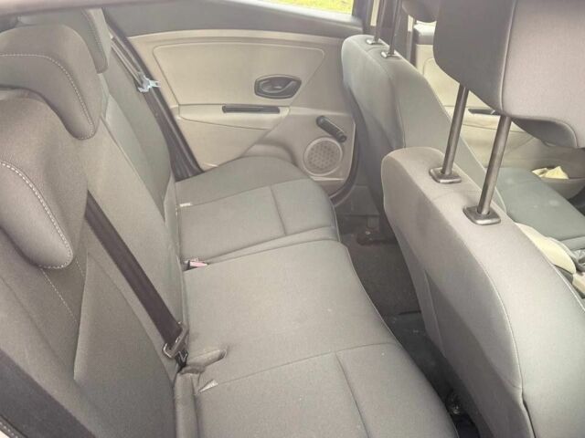 Синий Рено Меган, объемом двигателя 1.6 л и пробегом 197 тыс. км за 6300 $, фото 10 на Automoto.ua