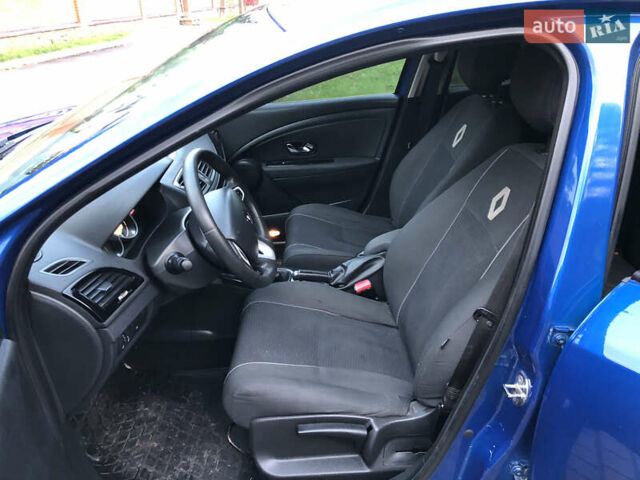 Рено Меган 2012 в Львове на Automoto.ua Синий Рено Меган, объемом двигателя 1.5 л и пробегом 300 тыс. км за 5250 $, фото 15 на Automoto.ua