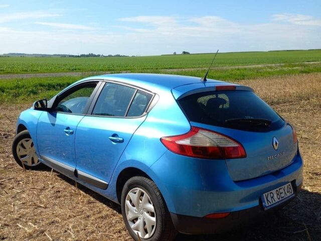 Рено Меган 2012 в Теребовле на Automoto.ua Синий Рено Меган, объемом двигателя 0 л и пробегом 190 тыс. км за 2500 $, фото 5 на Automoto.ua
