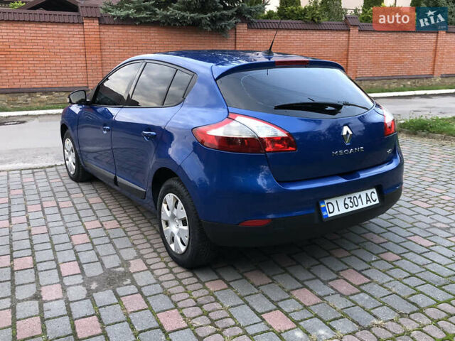 Рено Меган 2012 в Львове на Automoto.ua Синий Рено Меган, объемом двигателя 1.5 л и пробегом 300 тыс. км за 5250 $, фото 8 на Automoto.ua