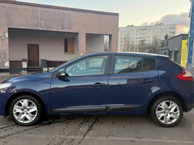 Синий Рено Меган, объемом двигателя 1.6 л и пробегом 197 тыс. км за 5900 $, фото 2 на Automoto.ua