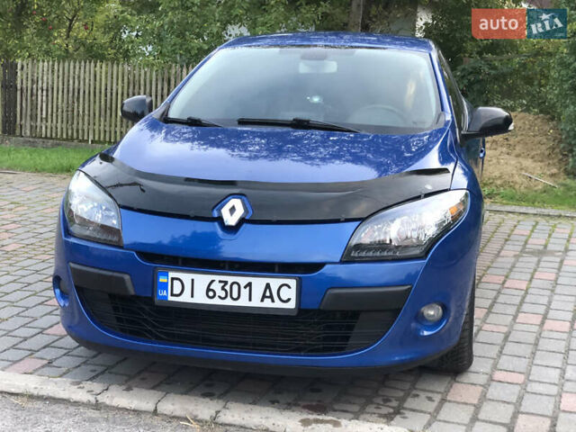 Рено Меган 2012 в Львове на Automoto.ua Синий Рено Меган, объемом двигателя 1.5 л и пробегом 300 тыс. км за 5250 $, фото 21 на Automoto.ua