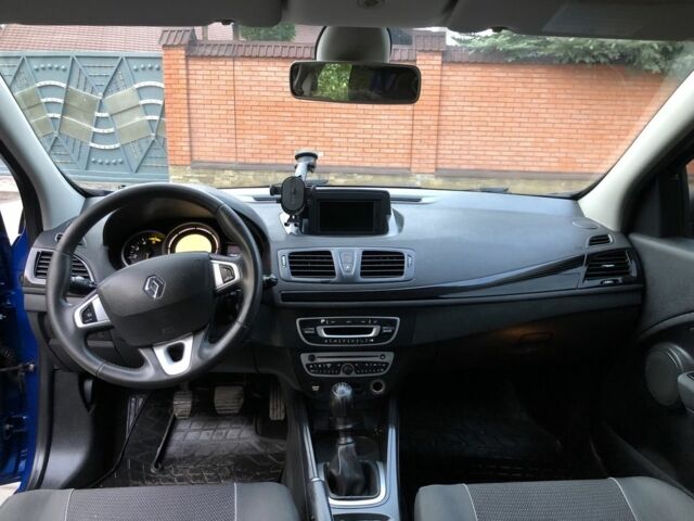 Синій Рено Меган, об'ємом двигуна 1.5 л та пробігом 300 тис. км за 5300 $, фото 15 на Automoto.ua