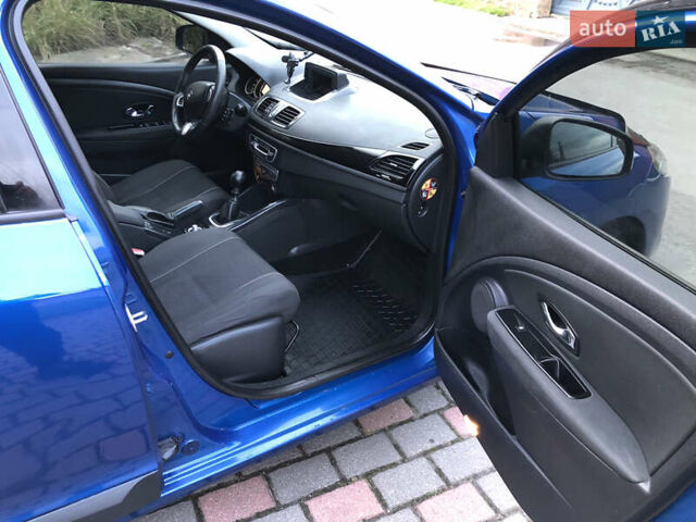 Рено Меган 2012 в Львове на Automoto.ua Синий Рено Меган, объемом двигателя 1.5 л и пробегом 300 тыс. км за 5250 $, фото 18 на Automoto.ua