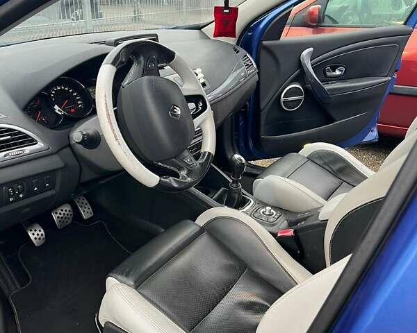 Синий Рено Меган, объемом двигателя 1.5 л и пробегом 210 тыс. км за 7950 $, фото 4 на Automoto.ua