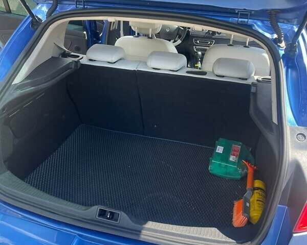 Синий Рено Меган, объемом двигателя 1.5 л и пробегом 325 тыс. км за 8300 $, фото 10 на Automoto.ua