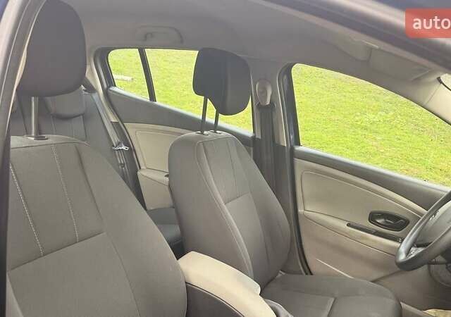 Синий Рено Меган, объемом двигателя 1.6 л и пробегом 197 тыс. км за 5900 $, фото 7 на Automoto.ua