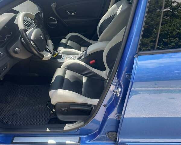 Синий Рено Меган, объемом двигателя 1.5 л и пробегом 325 тыс. км за 8300 $, фото 8 на Automoto.ua