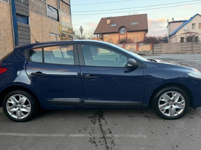 Синій Рено Меган, об'ємом двигуна 1.6 л та пробігом 197 тис. км за 5700 $, фото 5 на Automoto.ua