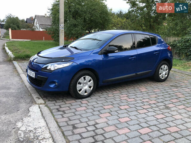 Рено Меган 2012 в Львове на Automoto.ua Синий Рено Меган, объемом двигателя 1.5 л и пробегом 300 тыс. км за 5250 $, фото 6 на Automoto.ua